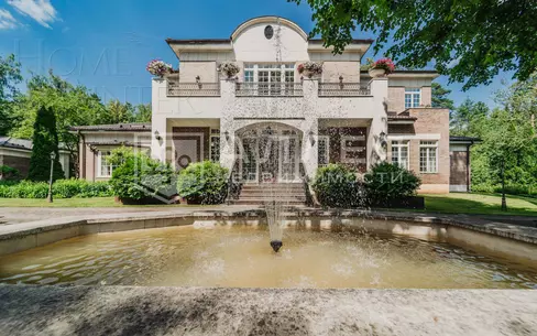 2-этажный коттедж 450 м² с отделкой