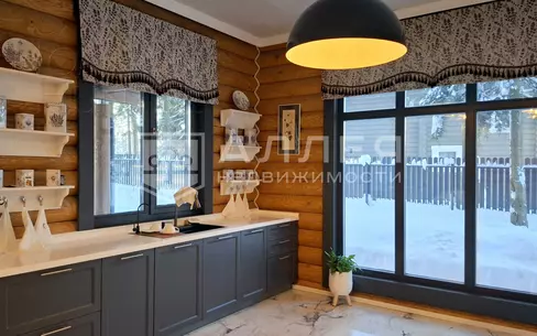 2-этажный коттедж 200 м² с отделкой