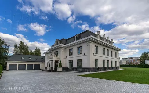 2-этажный коттедж 1 750 м² с отделкой