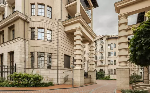 3-КОМН. АПАРТАМЕНТЫ БЕЗ ОТДЕЛКИ 80 М² НА 1 ЭТАЖЕ