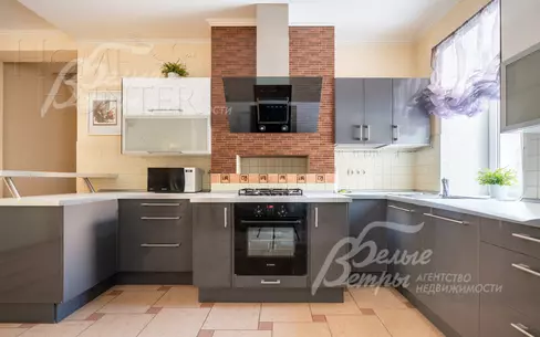 2-этажный коттедж 365 м² с отделкой