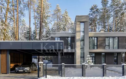 2-этажный коттедж 400 м² с отделкой