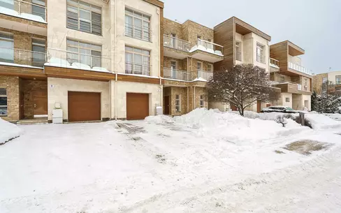 3-этажный таунхаус 264.6 м² с отделкой