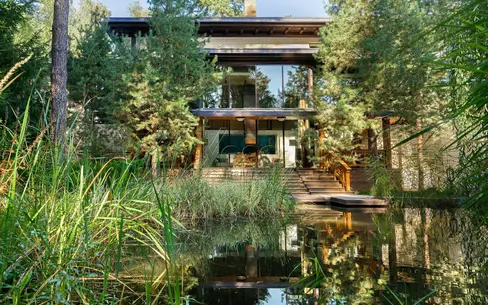 3-этажный коттедж 2 400 м² с отделкой