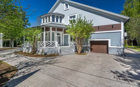 2-этажный коттедж 443 м² с отделкой