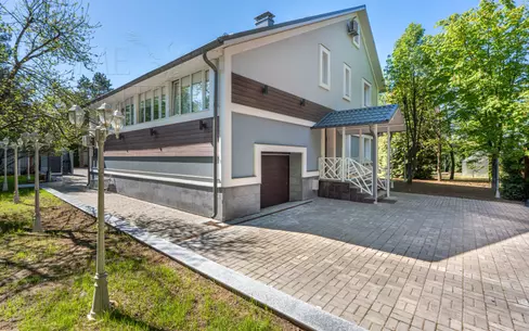 2-этажный коттедж 443 м² с отделкой