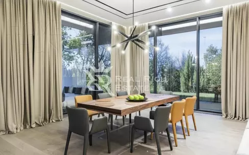 2-этажный коттедж 550 м² с отделкой