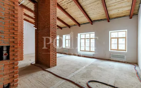 3-комн. кв., 122 м², 1/6 этаж