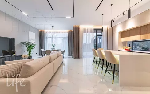 2-этажный коттедж 302 м² с отделкой