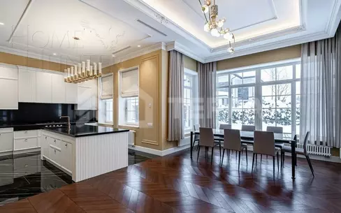 2-этажный коттедж 553.1 м² с отделкой