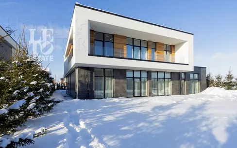 2-этажный коттедж 523 м² с отделкой