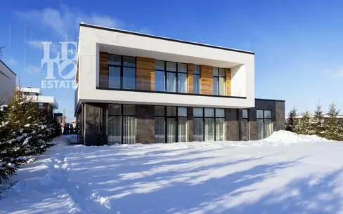 2-этажный коттедж 523 м² с отделкой