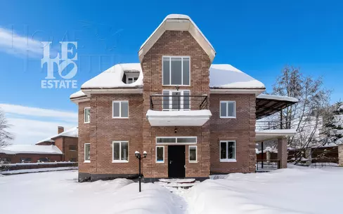 2-этажный коттедж 570 м² с отделкой