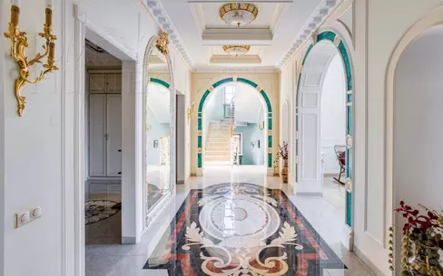 3-этажный коттедж 776 м² с отделкой