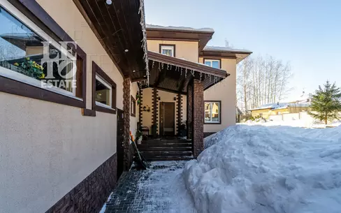 2-этажный коттедж 196 м² с отделкой