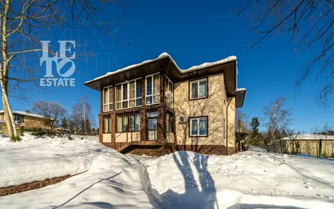 2-этажный коттедж 196 м² с отделкой