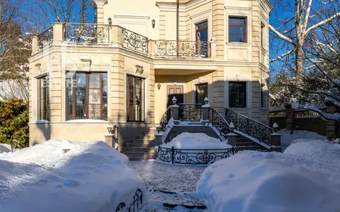 3-этажный коттедж 468 м² с отделкой