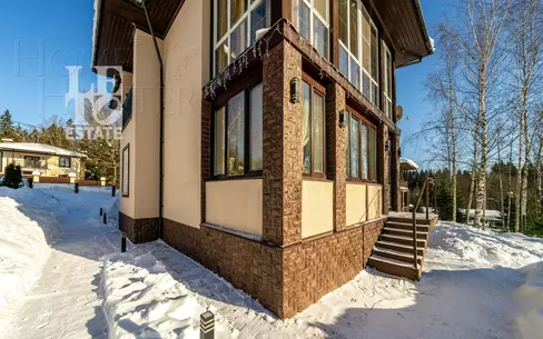 2-этажный коттедж 196 м² с отделкой