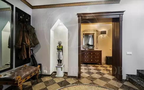 3-этажный коттедж 460 м² с отделкой