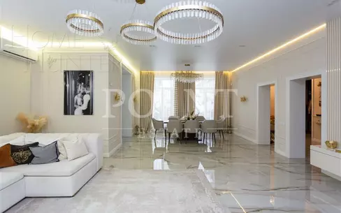 2-этажный коттедж 241 м² с отделкой