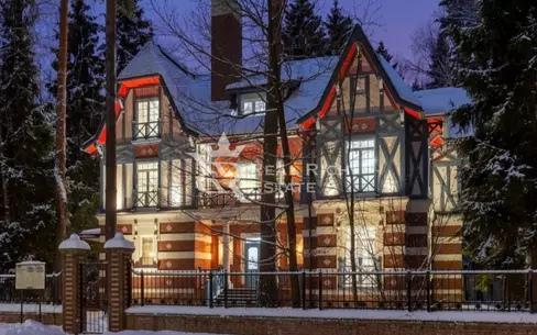 2-этажный коттедж 355 м² с отделкой