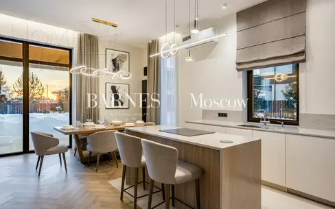 2-этажный коттедж 310 м² с отделкой