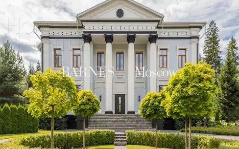 2-этажный коттедж 1 100 м² с отделкой