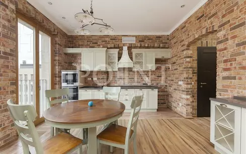 2-КОМН. КВАРТИРА С ОТДЕЛКОЙ 95 М² НА 4 ЭТАЖЕ