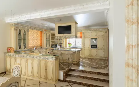 2-этажный коттедж 568 м² с отделкой