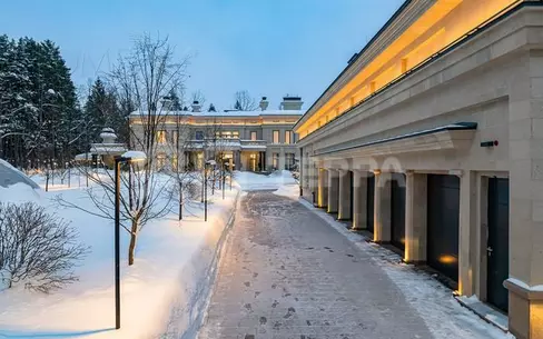 2-этажный коттедж 2 000 м² с отделкой