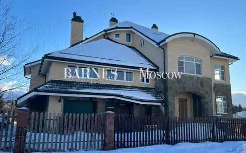 3-этажный коттедж 1 124 м² без отделки