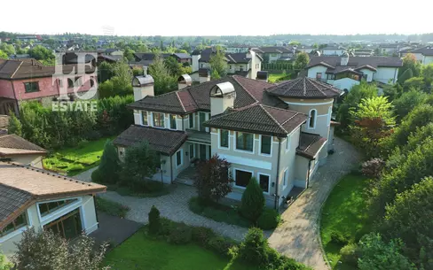 2-этажный коттедж 710 м² с отделкой