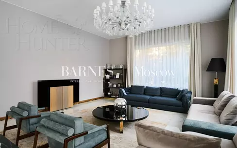 3-этажный коттедж 800 м² с отделкой