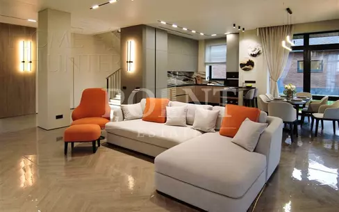 2-этажный коттедж 353 м² с отделкой