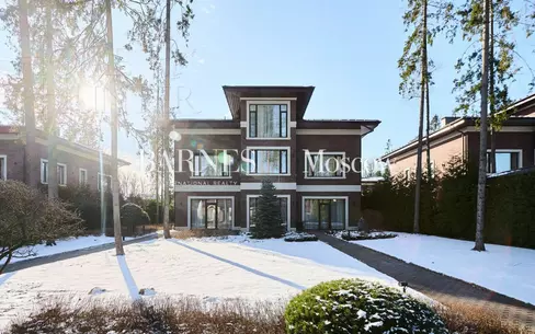 3-этажный коттедж 800 м² с отделкой