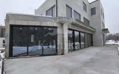 3-этажный коттедж 605.9 м² без отделки