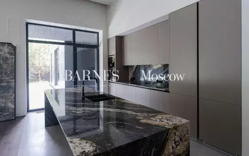 2-этажный коттедж 500 м² с отделкой