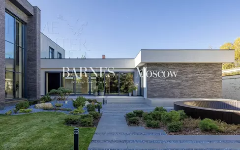 2-этажный коттедж 1 000 м² с отделкой