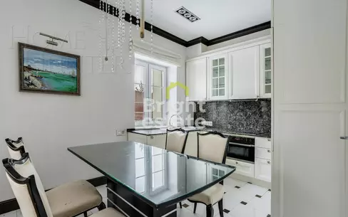 3-этажный таунхаус 230 м² с отделкой