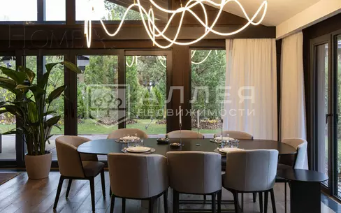 2-этажный коттедж 377 м² с отделкой