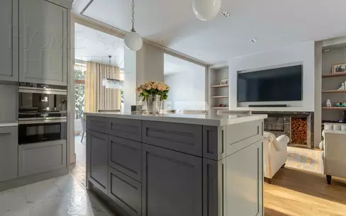 3-этажный таунхаус 290 м² с отделкой