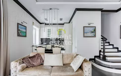 3-этажный таунхаус 230 м² с отделкой