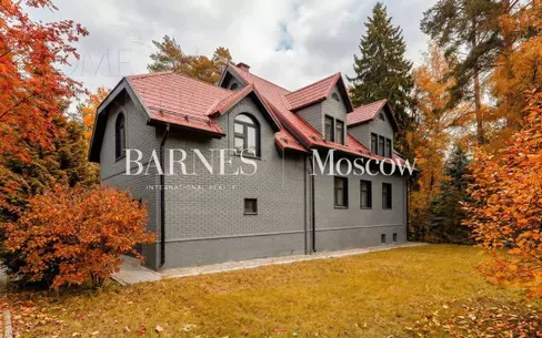 2-этажный коттедж 370 м² с отделкой