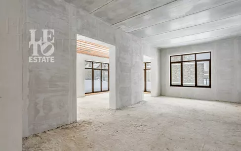 2-этажный коттедж 572 м² без отделки