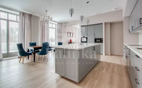 2-этажный коттедж 422.5 м² с отделкой