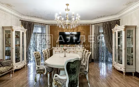 2-этажный коттедж 640 м² с отделкой