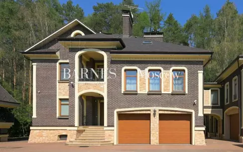 2-этажный коттедж 920 м² с отделкой