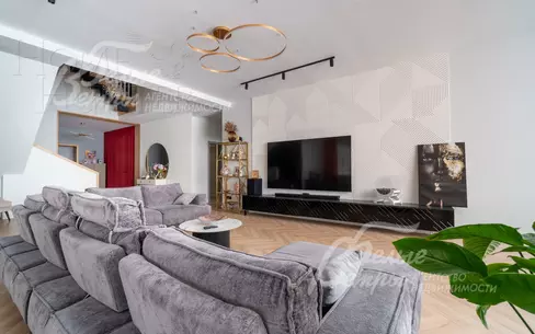 2-этажный коттедж 570 м² с отделкой