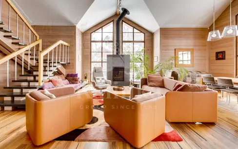 2-этажный коттедж 325 м² с отделкой