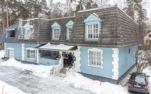 4-этажный коттедж 584 м² с отделкой